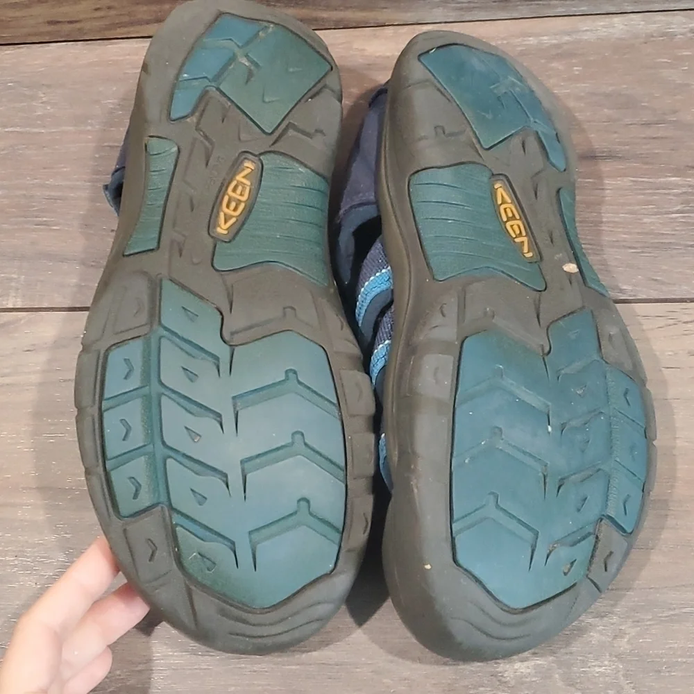 Keen Mens outdoor hiking sandals shoes sz 6 athletic